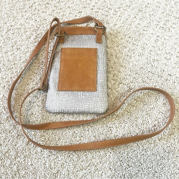 Thirty One Dialed In Phone Purse Textured Grey Crossbody Travel Festival Summer - Picture 1 of 8